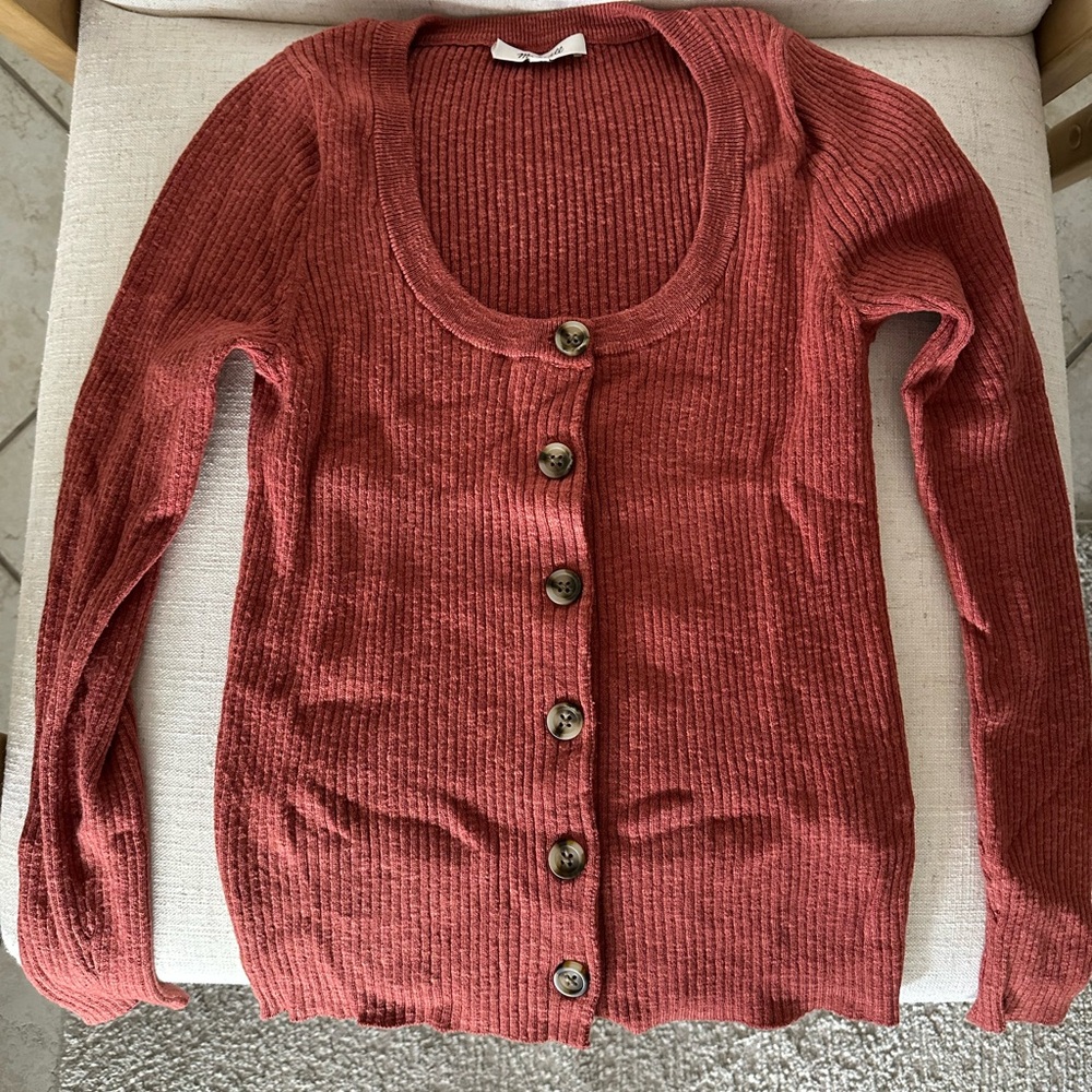 Women's Ribbed Button-Up Sweater - Rust